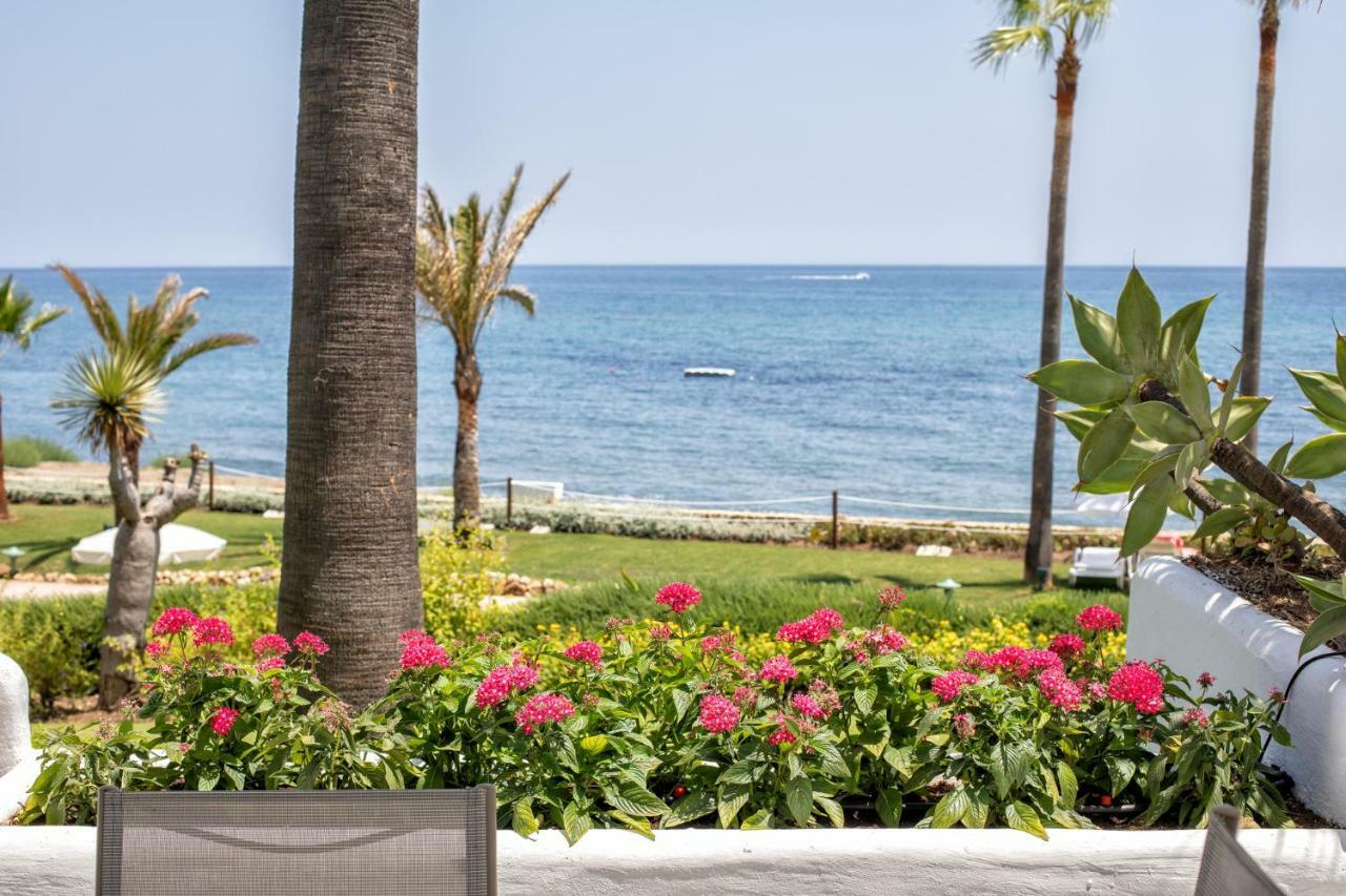 Hanami Alcazaba Beach Front Sea View エステポナ エクステリア 写真
